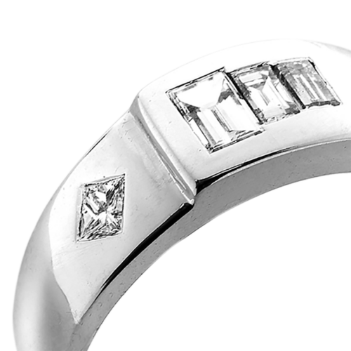 Impulsion bague or et diamants ( carré et baguettes )