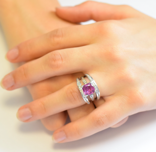 Léa Bague or saphir rose diamants De Gralie