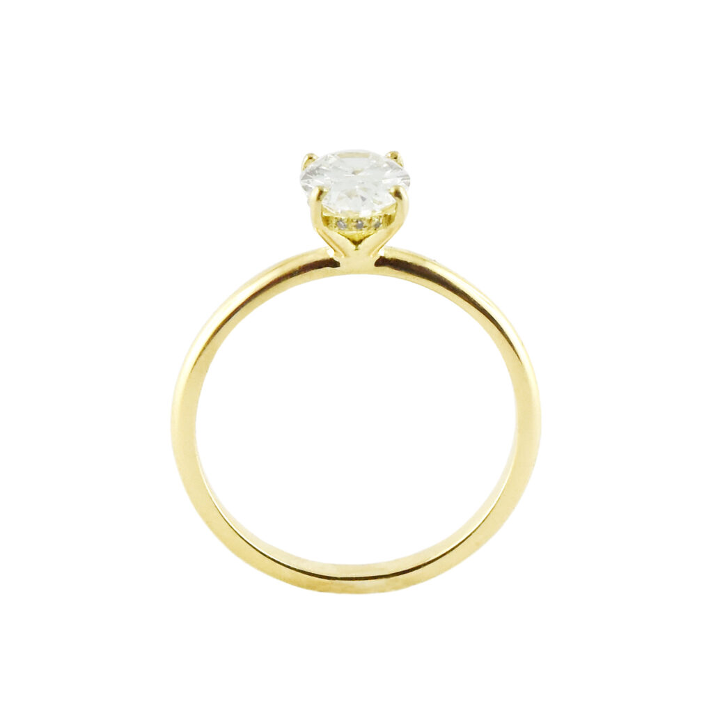 solitaire en or jaune et diamant fabriqué sur-mesure à Paris