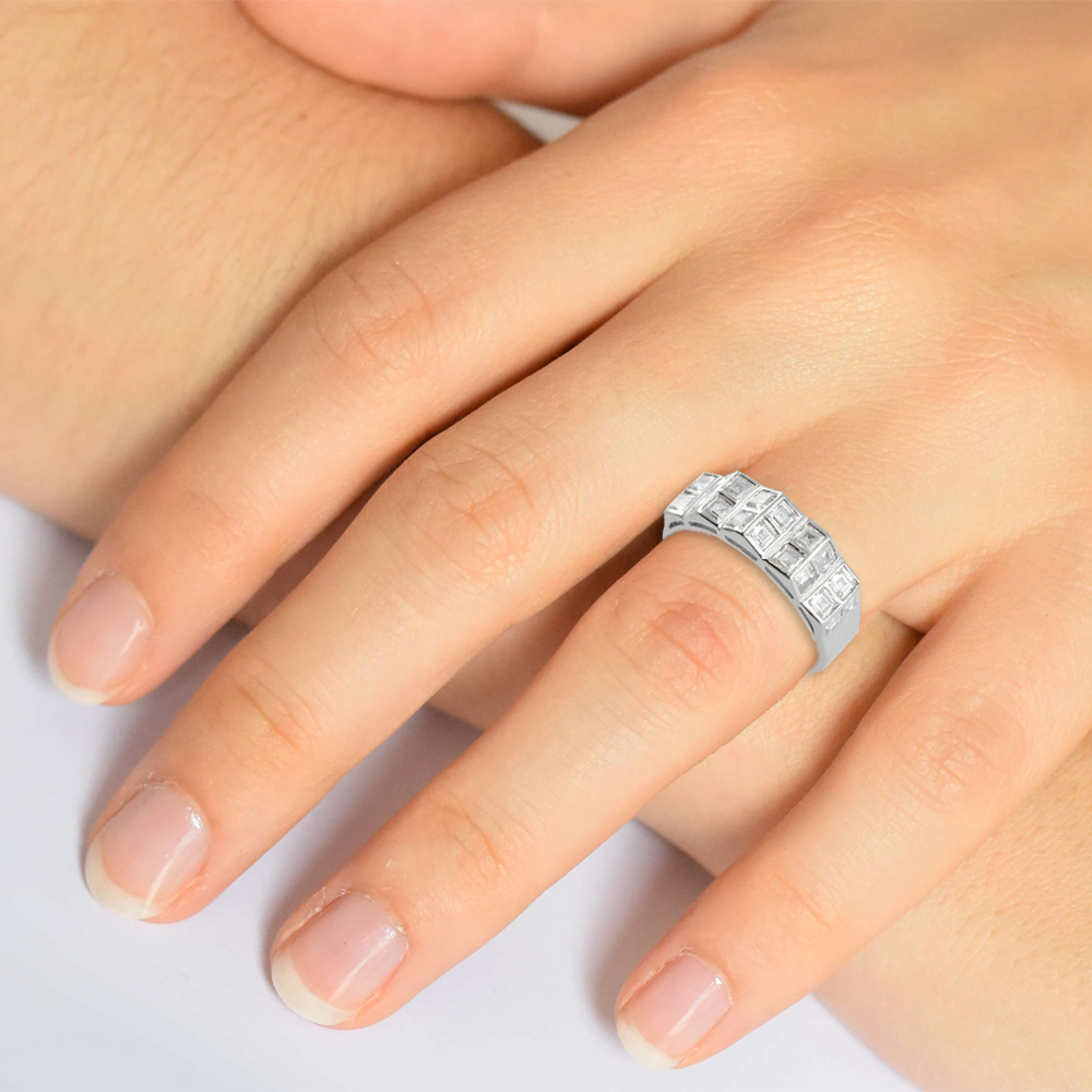 bague or et diamants carrés calibrés